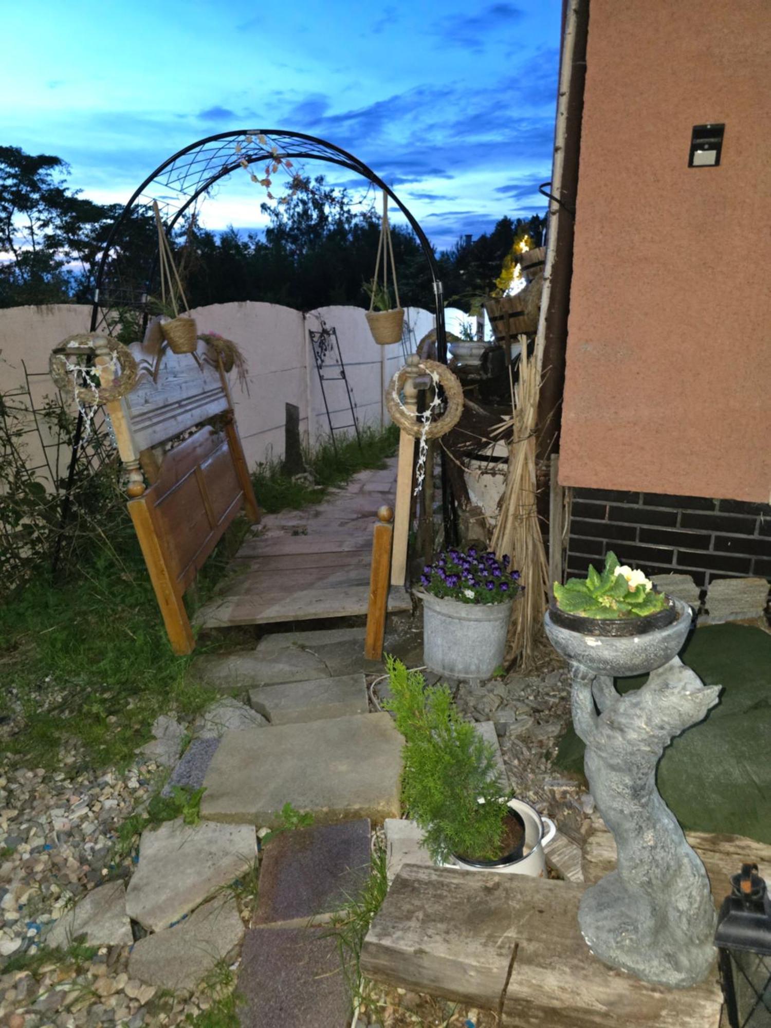 Hostel Apollo Зомбковице-Слёнске Экстерьер фото